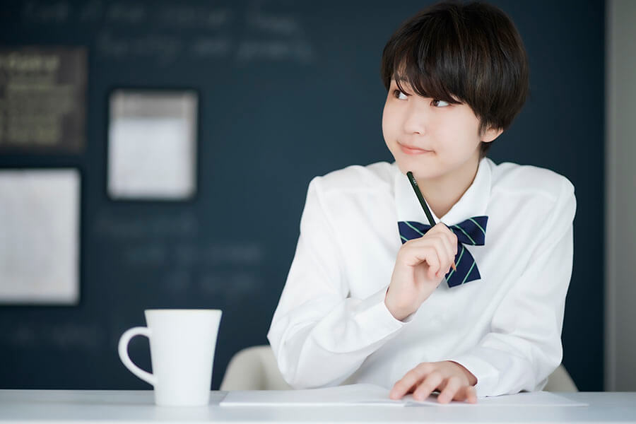 日本語で深く理解できる