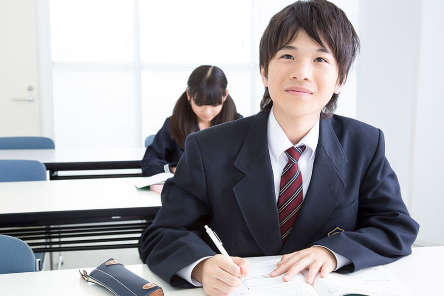 日本語で深く理解できるから“伸びが早い”