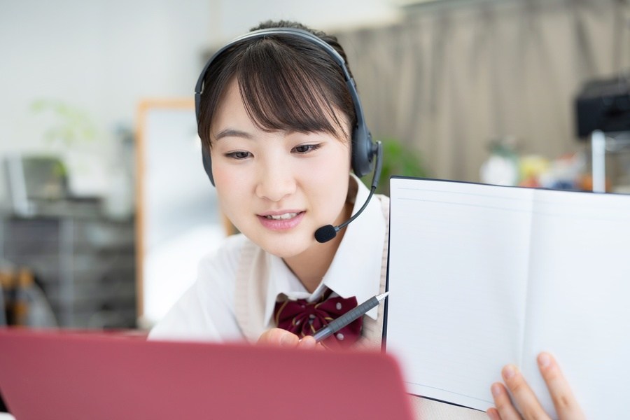 分からないところは日本語で質問できる