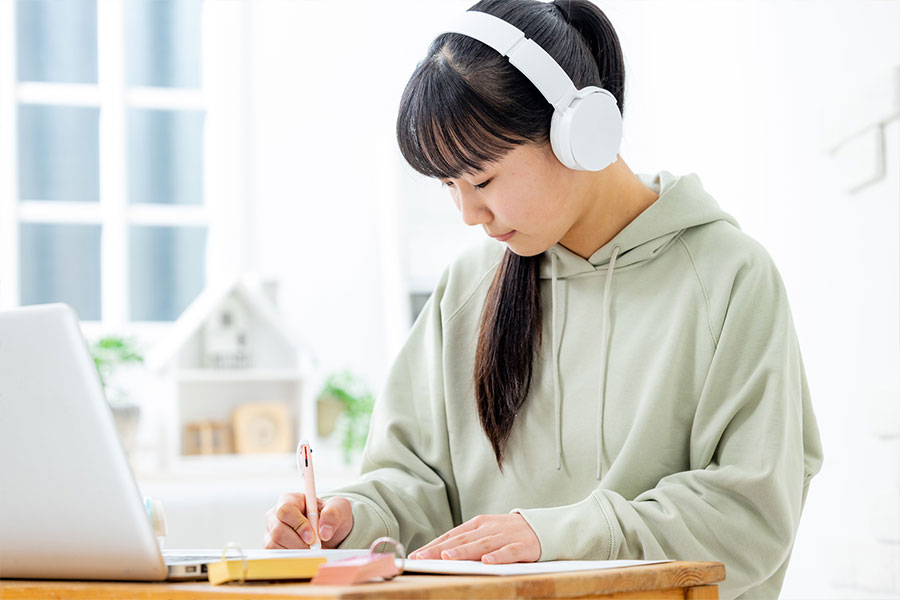 まずはアカウントを作成