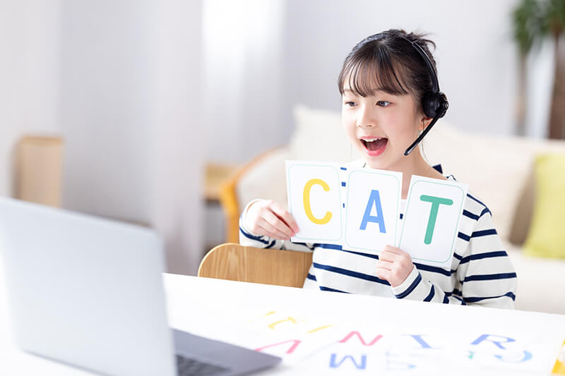 リスニング力と発音を同時に強化
