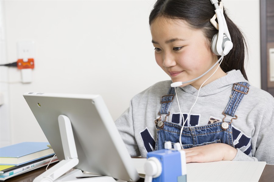 英語が苦手なママ・パパでもOK!子供の英語力を伸ばす3つのサポート習慣|保護者英語苦手 (1)