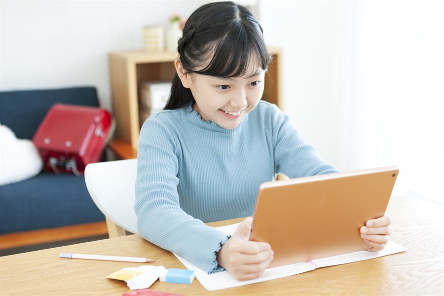 オンライン英会話が子供の自信を育てる？学びの「自己肯定感」効果｜自信育てる (1)