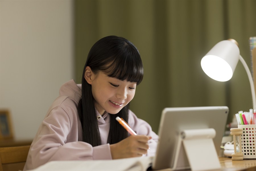 オンライン英会話だけで英語は話せるようになる？家庭学習のベストバランス｜家庭学習 (1)